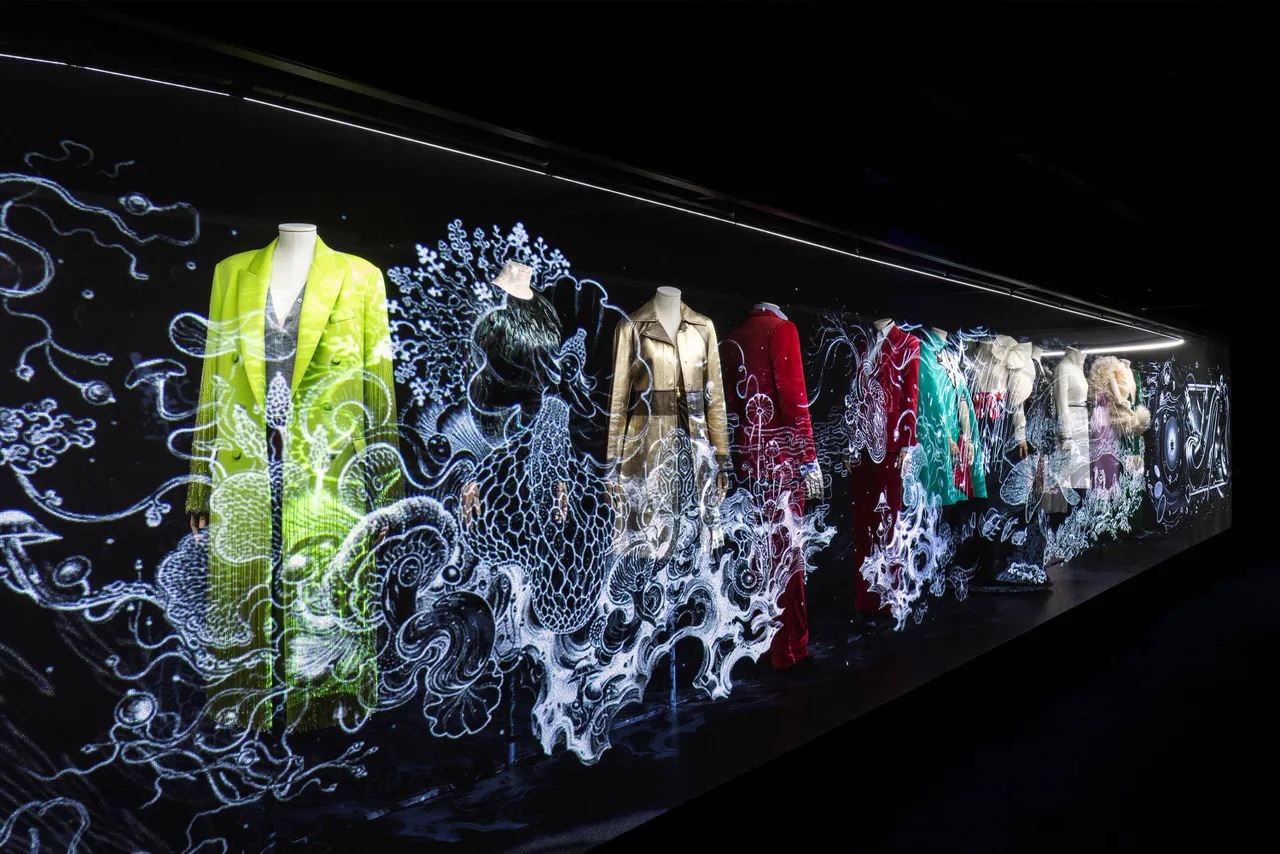 Gucci’s Digital Elegance: Navigating the Metaverse in Style