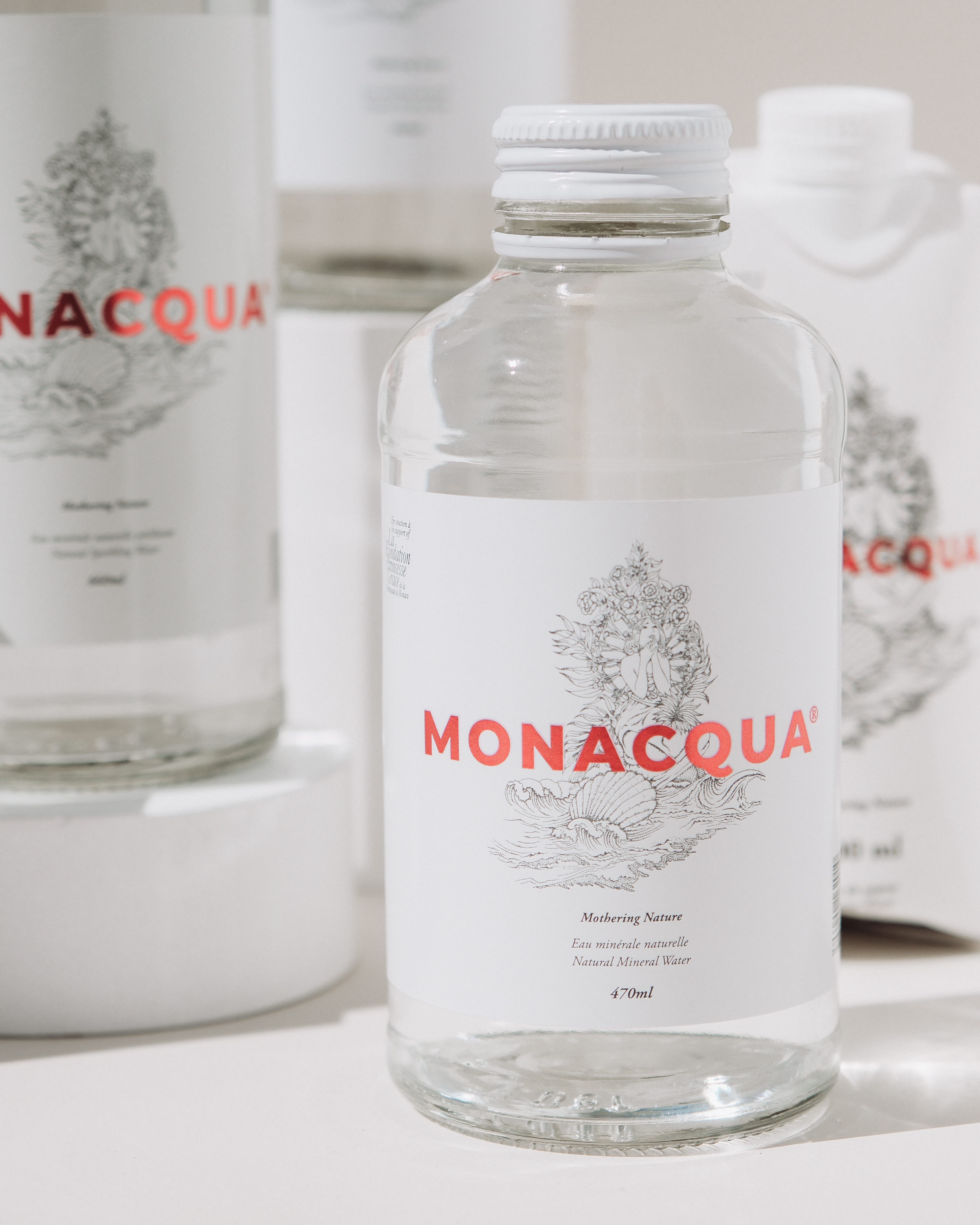 Monacqua – The Monégasque Water that Elevates Winter Tables