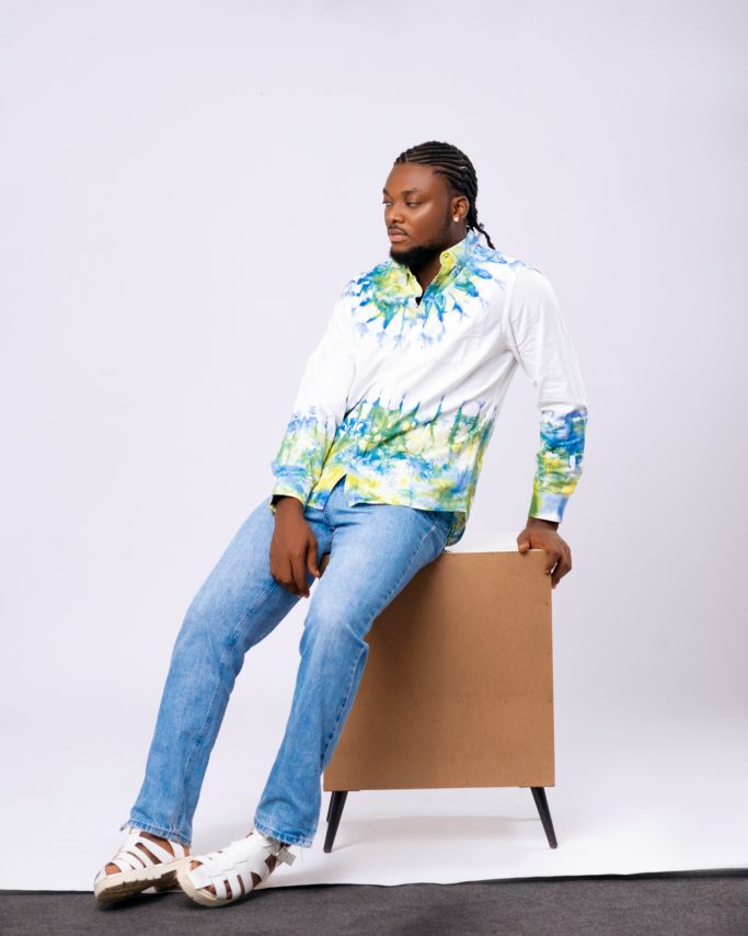 Close-up of Jane’s Fashion’s eco-friendly tie-and-dye shirt for men, highlighting traditional African craftsmanship.